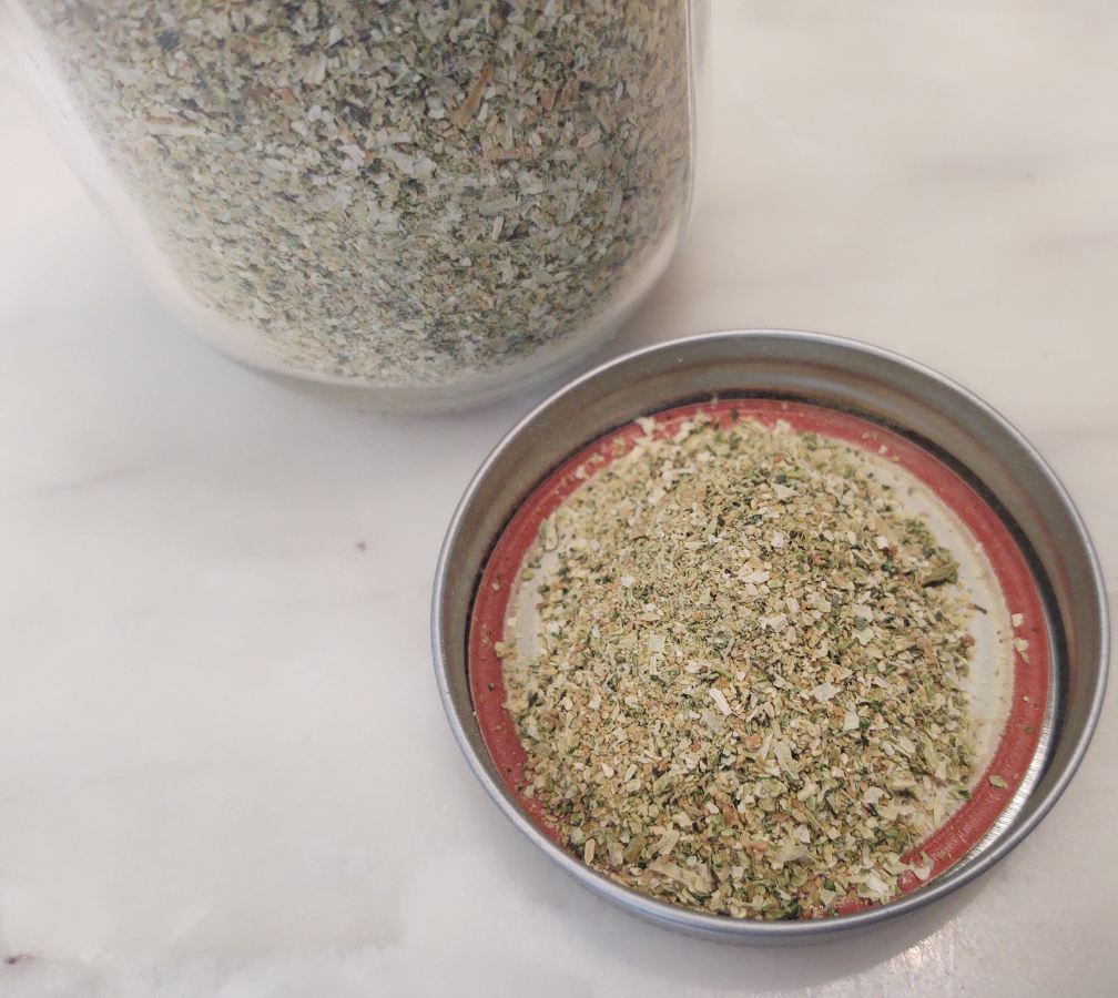 zucchini powder in lid