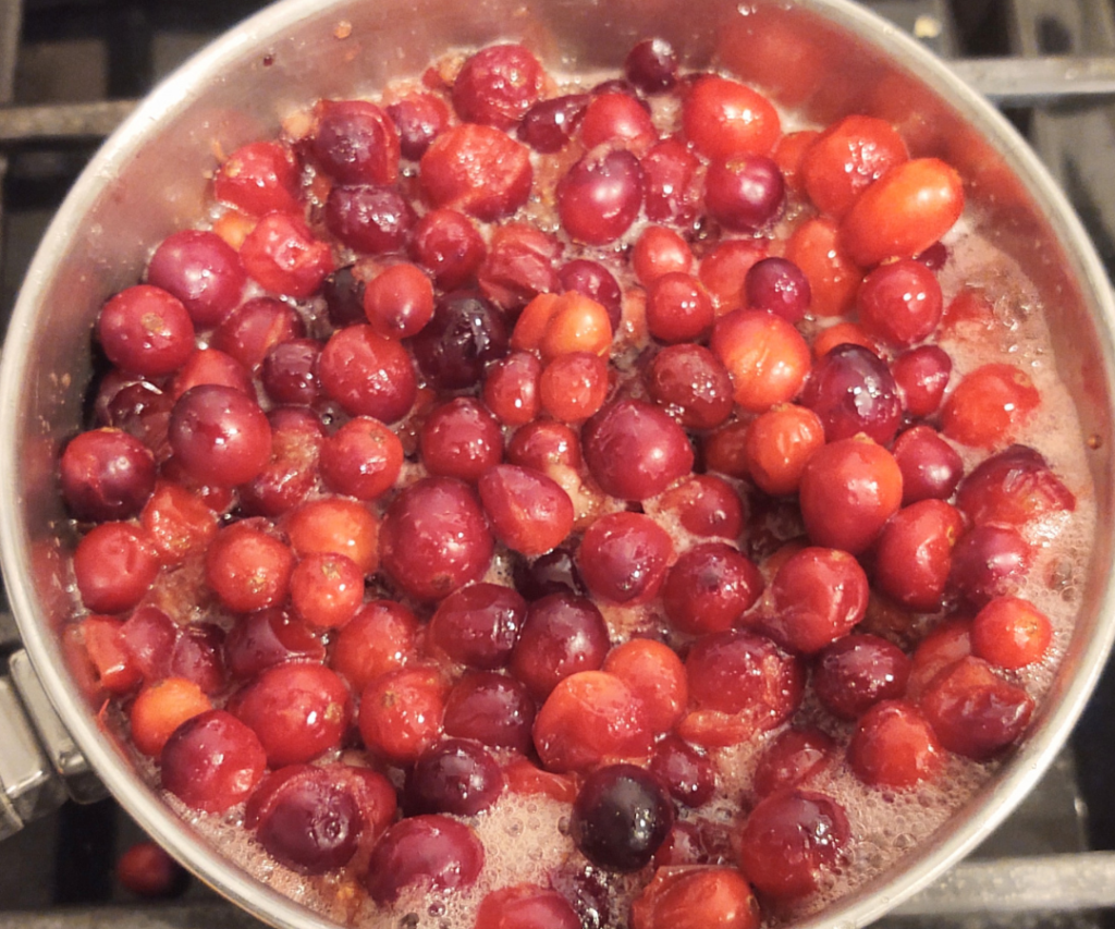simmering cranberries