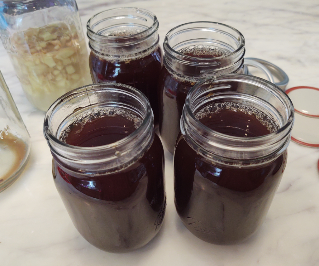 add root beer tea to ginger bug