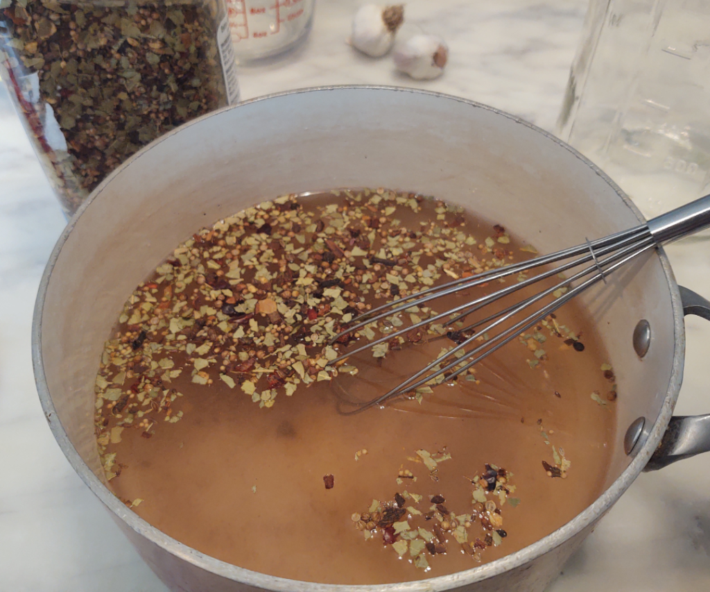 add pickling spice to liquid